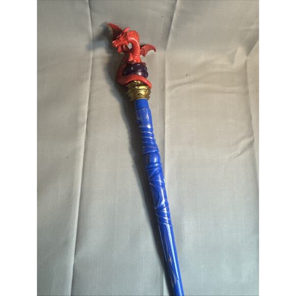 MAGIQUEST Wand Great Wolf Lodge MAGIC QUEST Wizard Red Dragon Topper Charlock - Picture 1 of 10
